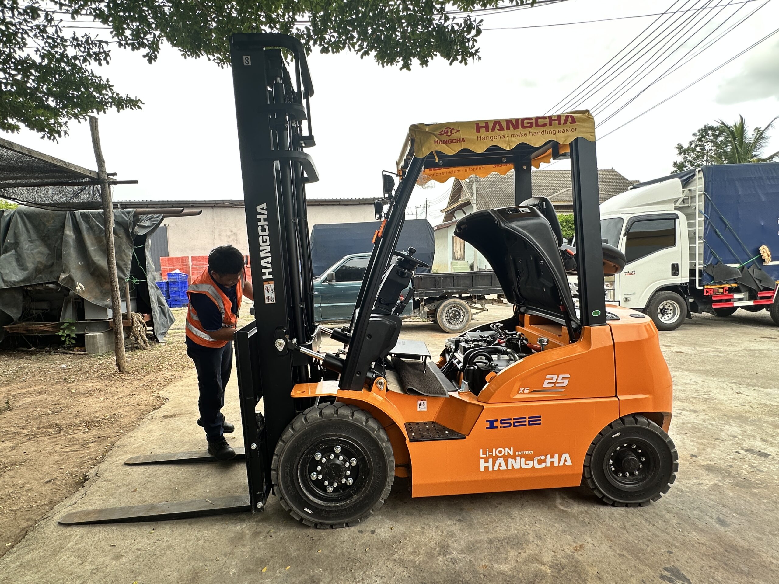 06C92BDA-594F-4E65-8356-2DE6F6686241